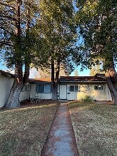 410 NW Newport Ave in Bend, OR - Building Photo - Building Photo