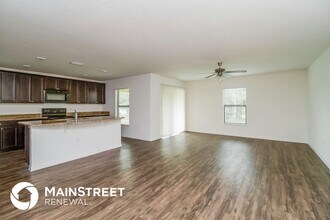 1864 Piedmont Ct in Mascotte, FL - Foto de edificio - Building Photo