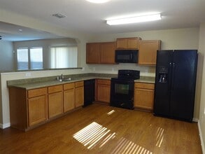 9314 Silver Vis in San Antonio, TX - Building Photo - Building Photo