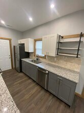 731 S Taylor St in El Dorado, KS - Building Photo - Building Photo