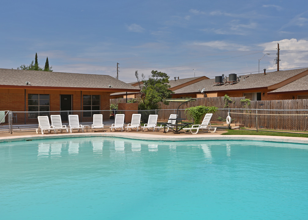 Coronado Hills in Big Spring, TX - Foto de edificio