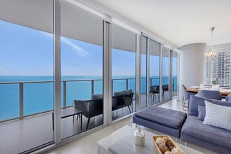 4111 S Ocean Dr in Hollywood, FL - Building Photo - Building Photo