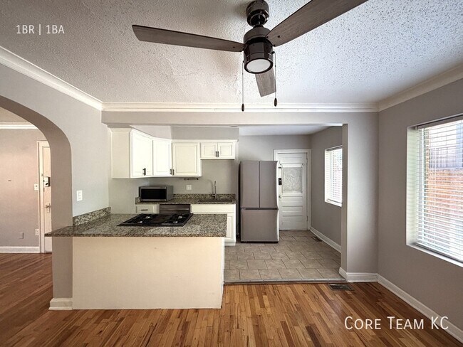 property at 4511 Roanoke Pkwy