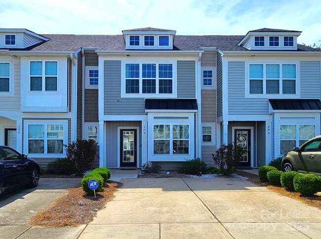 property at 284 Halton Crossing Dr SW