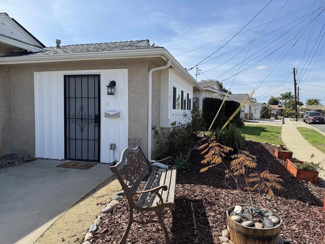 6559 Eldridge St in San Diego, CA - Building Photo - Building Photo