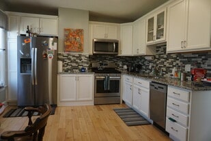 14 Orange St, Unit 1 in Waltham, MA - Building Photo