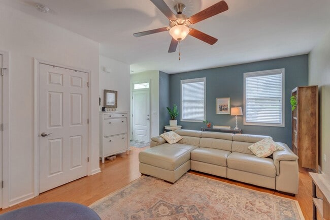 151 Longwood Dr in Charlottesville, VA - Building Photo - Building Photo