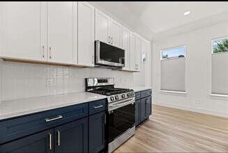 2213 Sheridan St in Dallas, TX - Building Photo - Building Photo