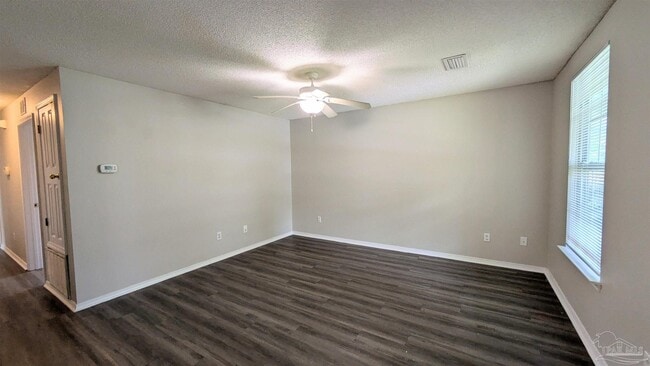 8660 Figland Ave in Pensacola, FL - Building Photo - Building Photo
