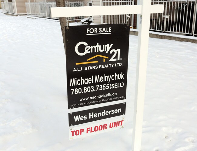 10325 118th St NW in Edmonton, AB - Building Photo - Building Photo
