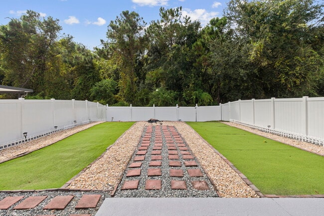 3609 Fyfield Ct in Land O Lakes, FL - Foto de edificio - Building Photo