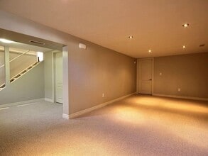 105 Harold Av in Brantford, ON - Building Photo - Building Photo