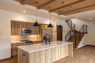 824 S 8th Ave, Unit 2 in Bozeman, MT - Building Photo - Building Photo