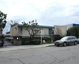 Corteen Apartments in Valley Village, CA - Building Photo - Building Photo