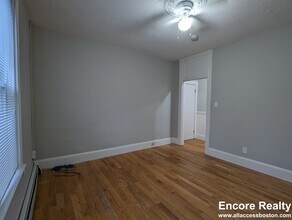 25 Portsmouth St, Unit 1R in Cambridge, MA - Foto de edificio - Building Photo