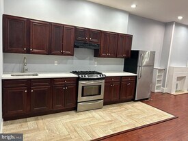 813 N Fulton Ave in Baltimore, MD - Building Photo