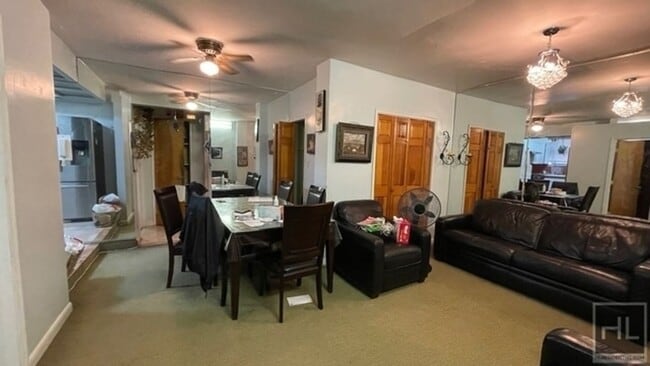 BRIGHT AND LARGE 2 BEDROOMS RUGBY ROAD/P