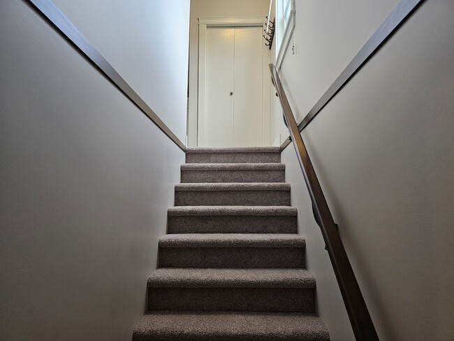 5819 Shawnigan Dr in Chilliwack, BC - Building Photo - Building Photo