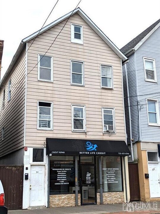311 Smith St in Perth Amboy, NJ - Building Photo