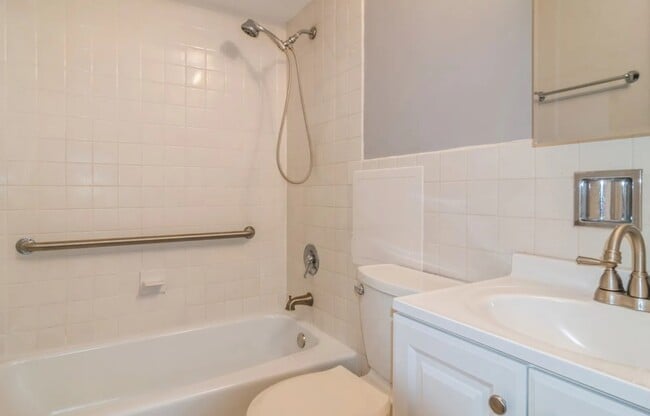 1227 S Harlem Ave, Unit 507 in Berwyn, IL - Building Photo - Building Photo