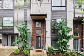 18107 65th Ave NE in Kenmore, WA - Building Photo - Building Photo