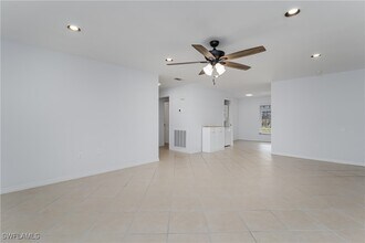 1080 Cypress Way E in Naples, FL - Building Photo - Building Photo