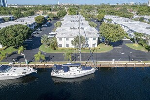 6485 Bay Club Dr in Fort Lauderdale, FL - Building Photo