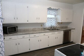 1905 S Western Ave in Sioux Falls, SD - Building Photo - Building Photo