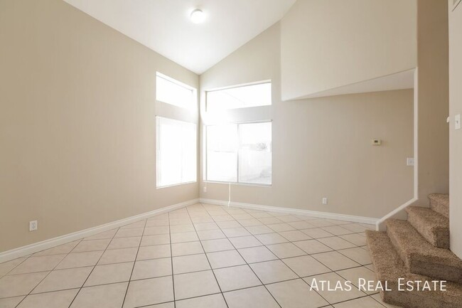 4933 Via Luis Ct in North Las Vegas, NV - Building Photo - Building Photo