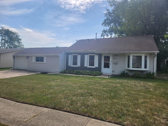 3 E Oltendorf Rd in Streamwood, IL - Building Photo - Building Photo