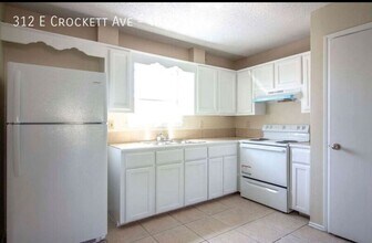 312 E Crockett Ave in Alamo, TX - Building Photo - Building Photo