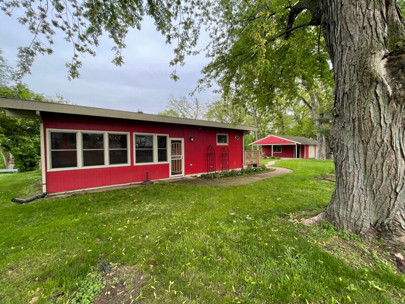 5534 Wonder Woods Dr in Wonder Lake, IL - Foto de edificio