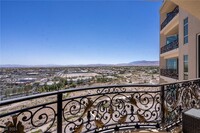 9103 Alta Dr in Las Vegas, NV - Building Photo - Building Photo