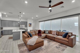 280 E Aster Dr in Chandler, AZ - Building Photo - Building Photo