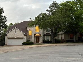 2621 Sterling Panorama Ct in Austin, TX - Building Photo - Building Photo