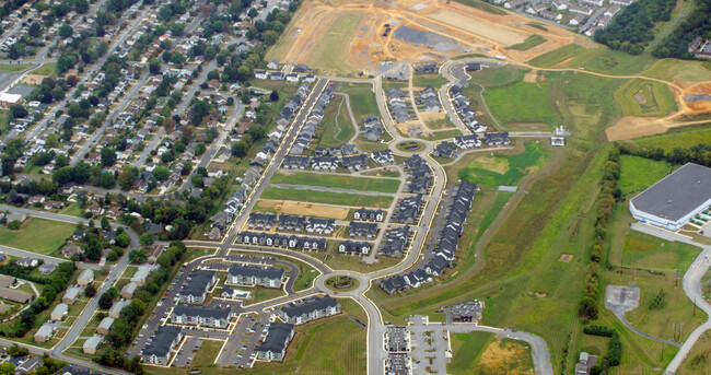 Madison Court at Legacy Park in Mechanicsburg, PA - Building Photo - Building Photo