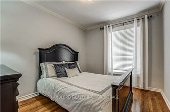 28 Holwood Ave in Toronto, ON - Building Photo - Building Photo