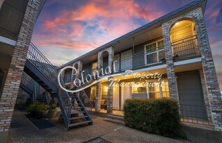 2205 Muroc St in Austin, TX - Building Photo