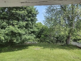 82 Summer St, Unit B in Waterville, ME - Building Photo