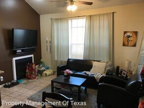 2300 Leon St in Austin, TX - Building Photo - Building Photo