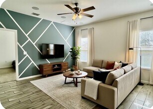 421 Disa Dr in Davenport, FL - Building Photo - Building Photo