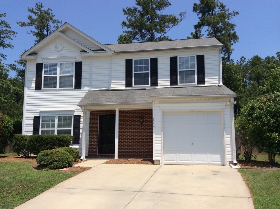 112 Tiverton Woods Dr in Holly Springs, NC - Building Photo