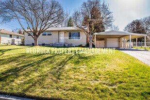 416 N Bannen Rd in Spokane Valley, WA - Building Photo