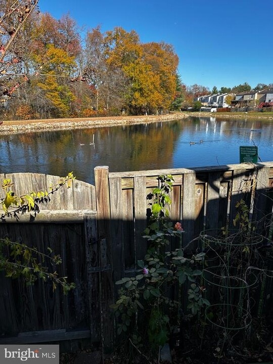 8305 Pondside Terrace in Alexandria, VA - Building Photo