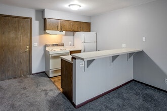 907 Dale St Apartments in Hutchinson, MN - Foto de edificio - Interior Photo