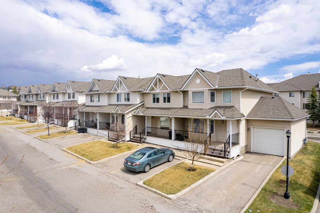 Arbour Lake Landing in Calgary, AB - Building Photo