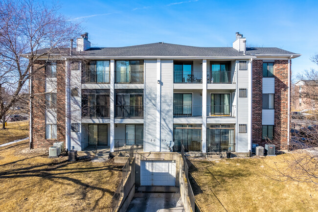 Plumwood Terrace Condominiums in Urbandale, IA - Building Photo - Building Photo