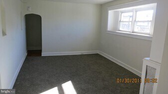 5370 Lebanon Ave in Philadelphia, PA - Building Photo