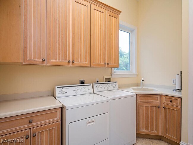 property at 194 4th Ave N
