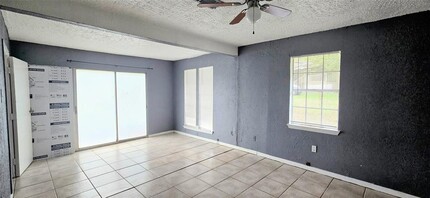 707 Smokey River Bend in Montgomery, TX - Building Photo - Building Photo